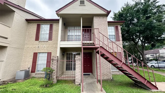 $430,000 | 2120 El Paseo Street, Unit 2603, Houston, TX 77054