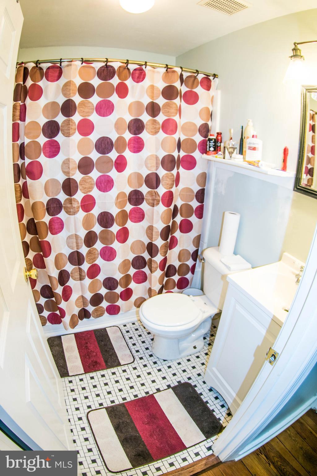 4133 Winchester Road Marshall, VA 20115 - Photo 15 of 31 Bathroom 2