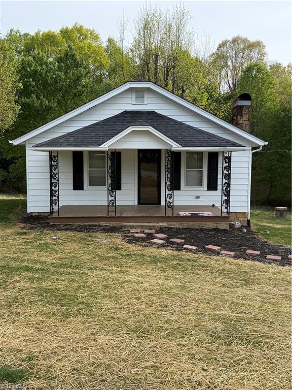 5121 Center Road Jonesville, NC 28642 - Photo 2 of 16