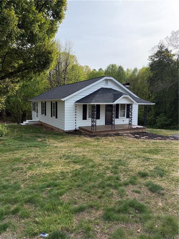 5121 Center Road Jonesville, NC 28642 - Photo 3 of 16