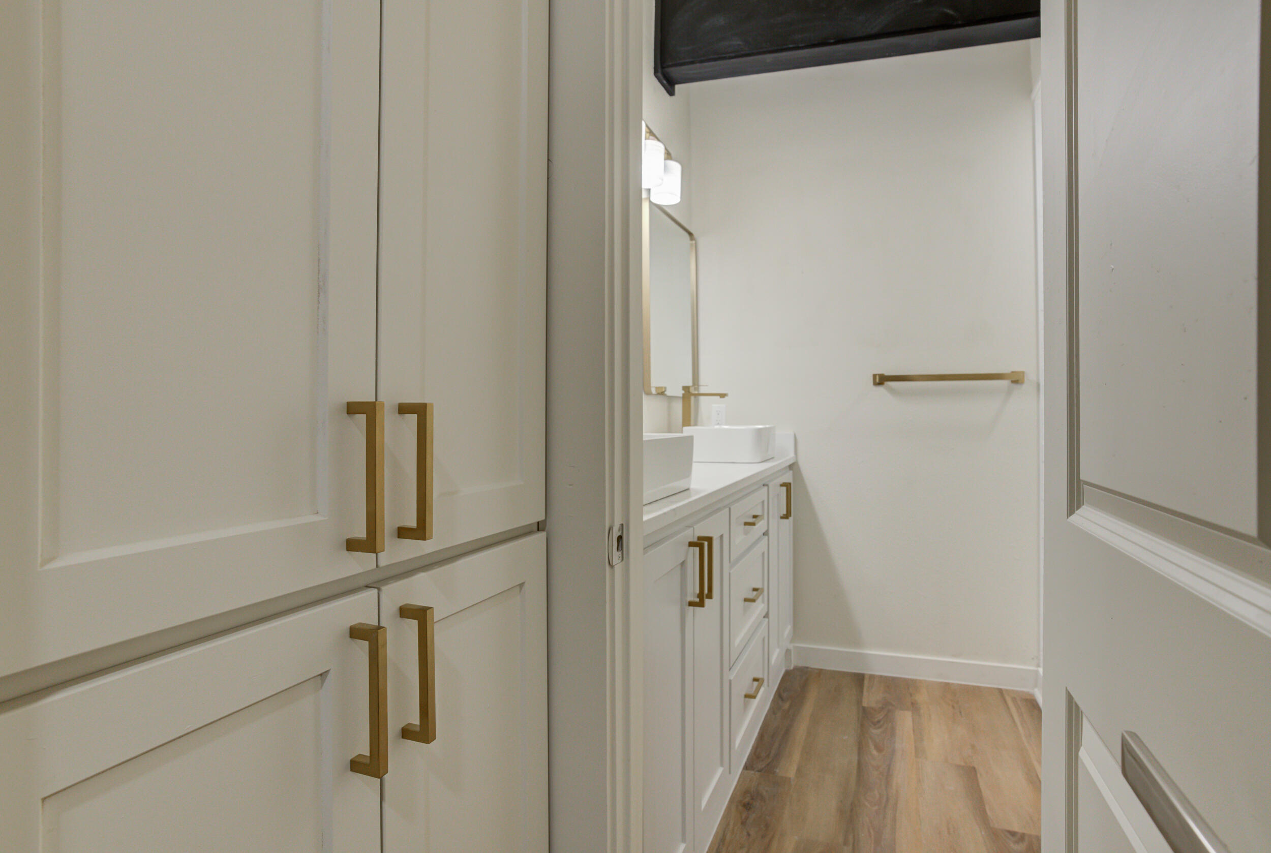 2218 58th Street Lubbock, TX 79412 - Photo 46 of 66 a bathroom with a bathtub