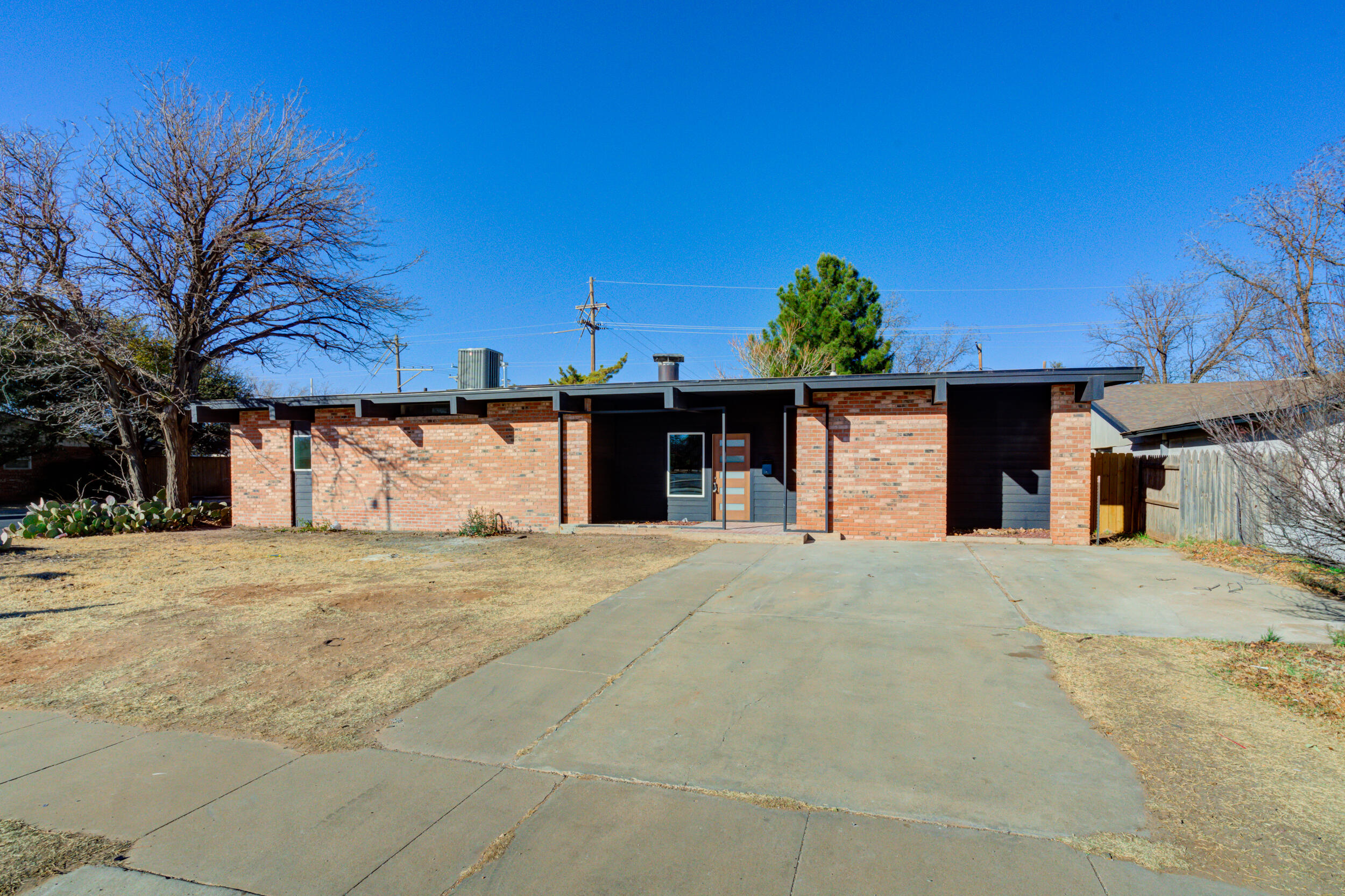 2218 58th Street Lubbock, TX 79412 - Photo 5 of 66 DSC09973_4_5_6_7