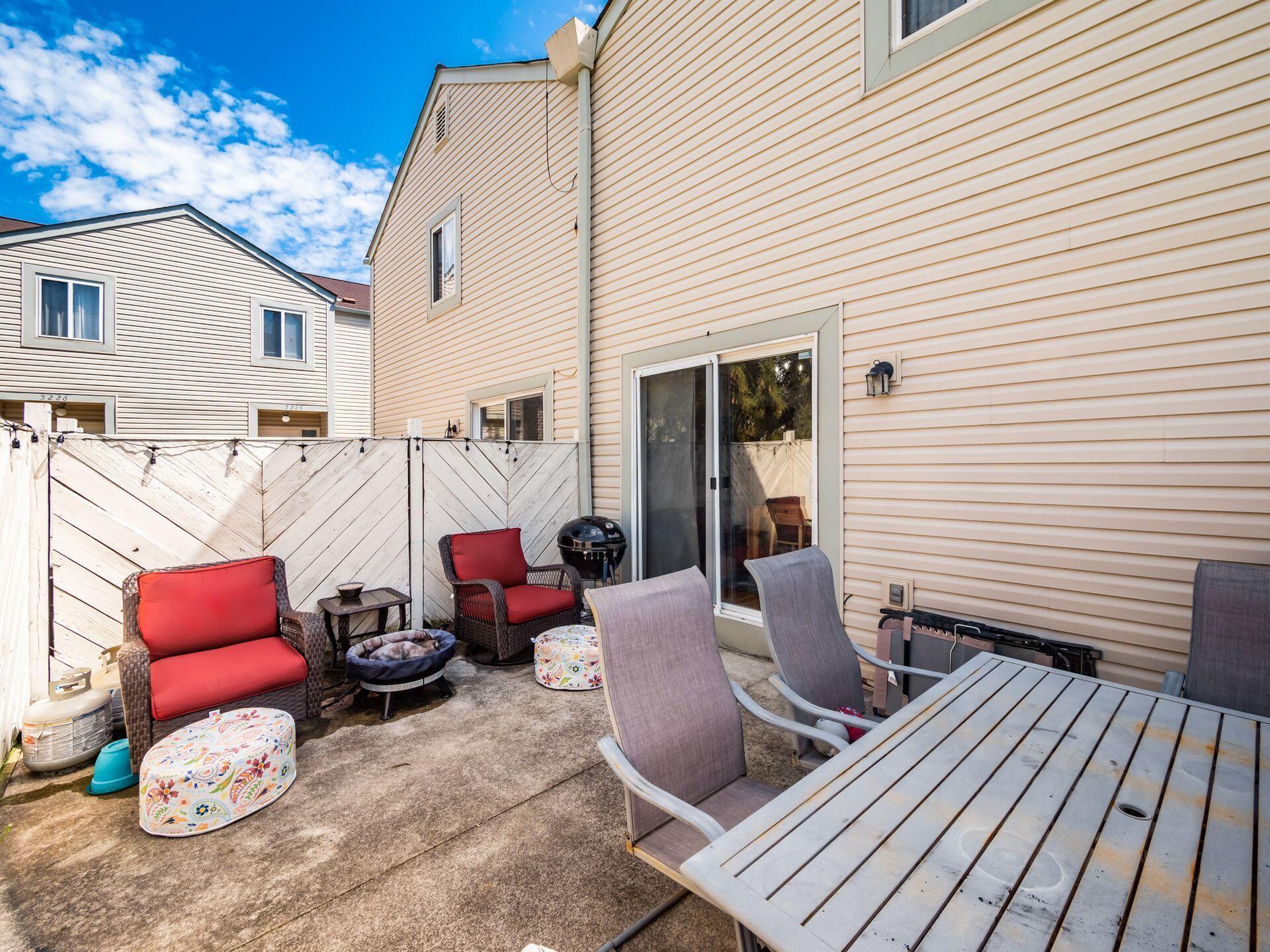 5218 Dierker Road, Unit B Columbus, OH 43220 - Photo 27 of 30 Patio