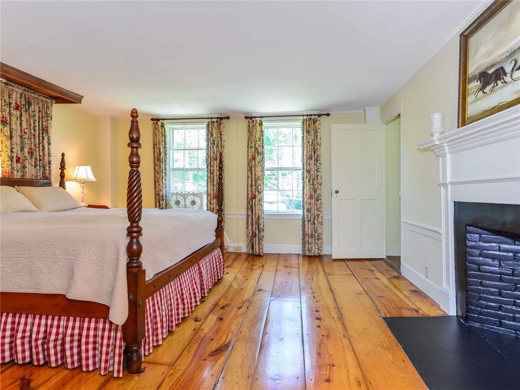 137 Great Road North Smithfield, RI 02896 - Photo 23 of 39