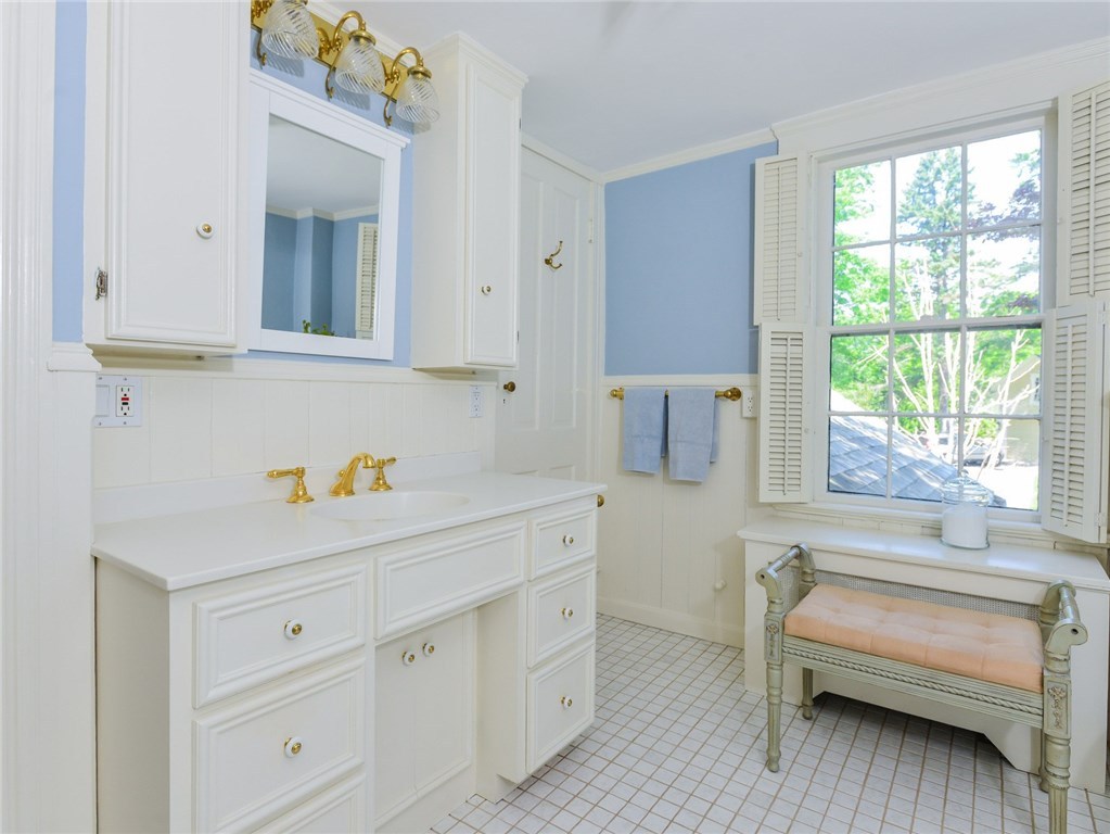 137 Great Road North Smithfield, RI 02896 - Photo 27 of 39