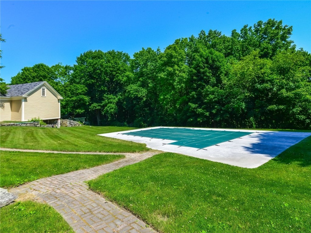 137 Great Road North Smithfield, RI 02896 - Photo 33 of 39