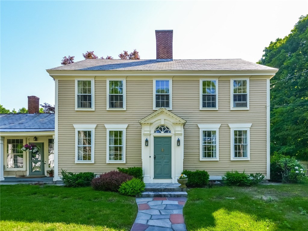 137 Great Road North Smithfield, RI 02896 - Photo 4 of 39