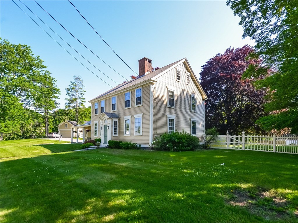 137 Great Road North Smithfield, RI 02896 - Photo 6 of 39