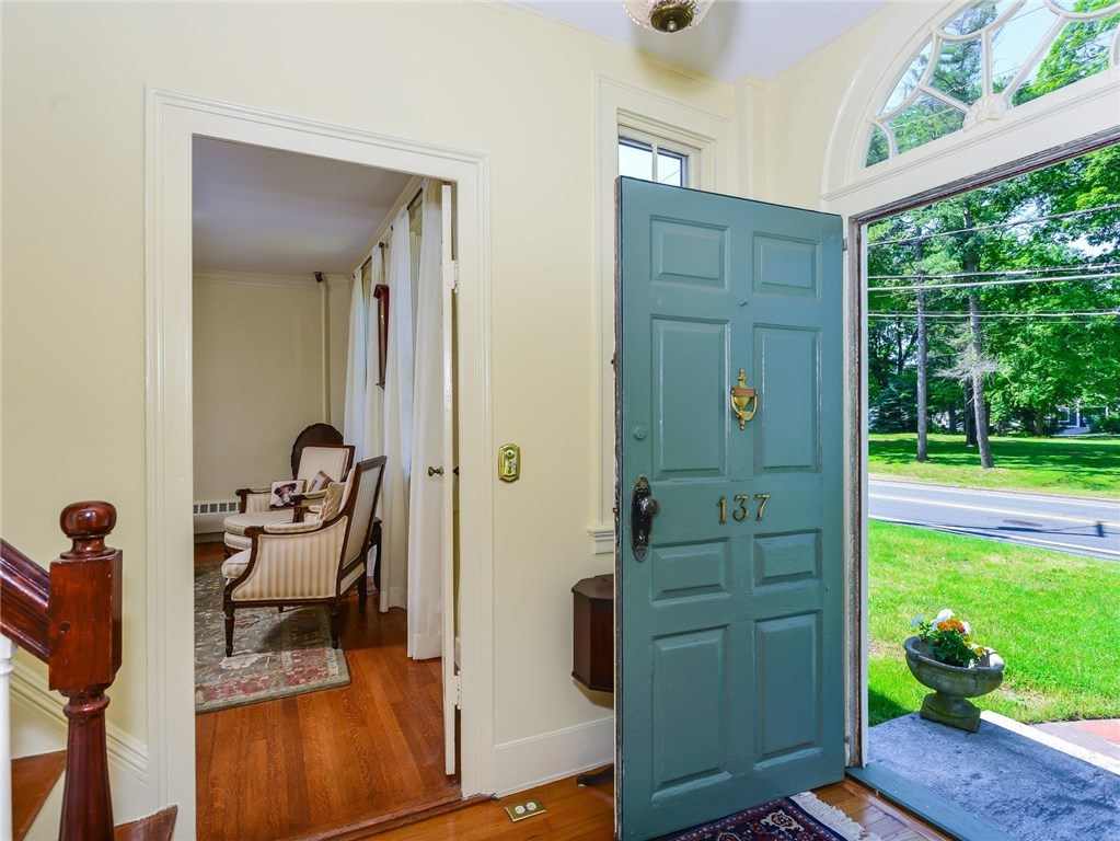 137 Great Road North Smithfield, RI 02896 - Photo 7 of 39