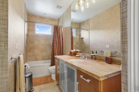 $3,150,000 | 2409 Northeast 12th Street, Fort Lauderdale, FL 33304