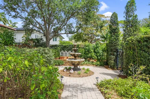 $3,150,000 | 2409 Northeast 12th Street, Fort Lauderdale, FL 33304