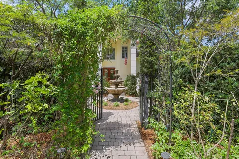 $3,150,000 | 2409 Northeast 12th Street, Fort Lauderdale, FL 33304