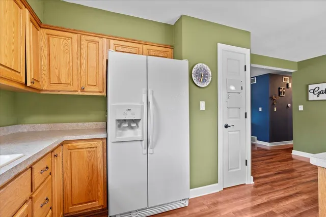 $327,500 | 117 South Judge Drive, Saukville, WI 53080