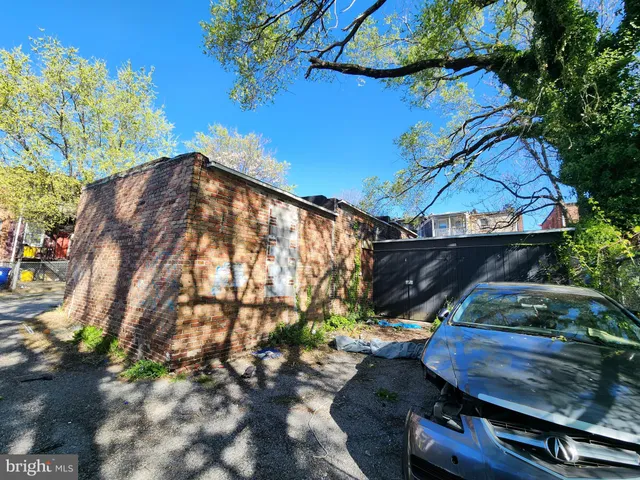 a view of a basketball court
