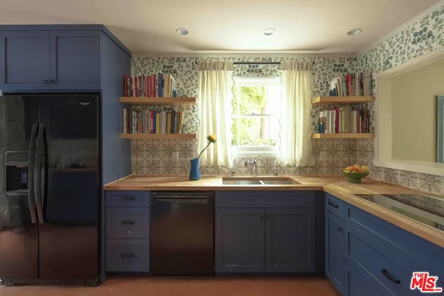 $7,100 | 881 Cumberland Road, Glendale, CA 91202