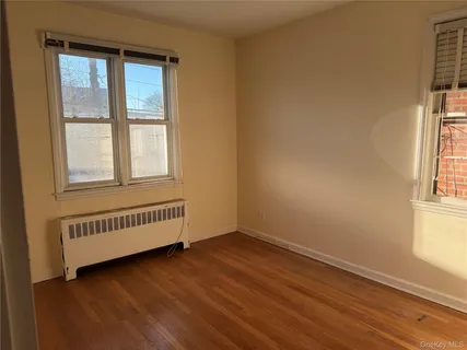 $1,100,000 | 512 Minnieford Avenue | City Island