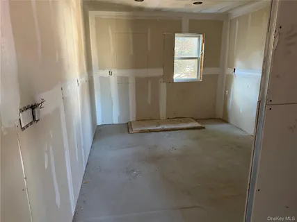 $1,100,000 | 512 Minnieford Avenue | City Island