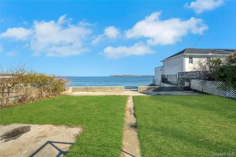 $1,100,000 | 512 Minnieford Avenue | City Island