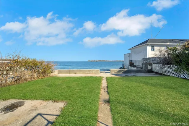 $1,100,000 | 512 Minnieford Avenue | City Island