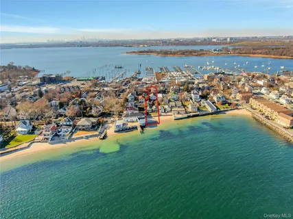 $1,100,000 | 512 Minnieford Avenue | City Island