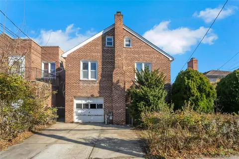 $1,100,000 | 512 Minnieford Avenue | City Island