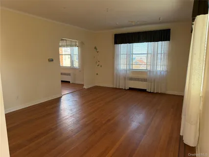 $1,100,000 | 512 Minnieford Avenue | City Island