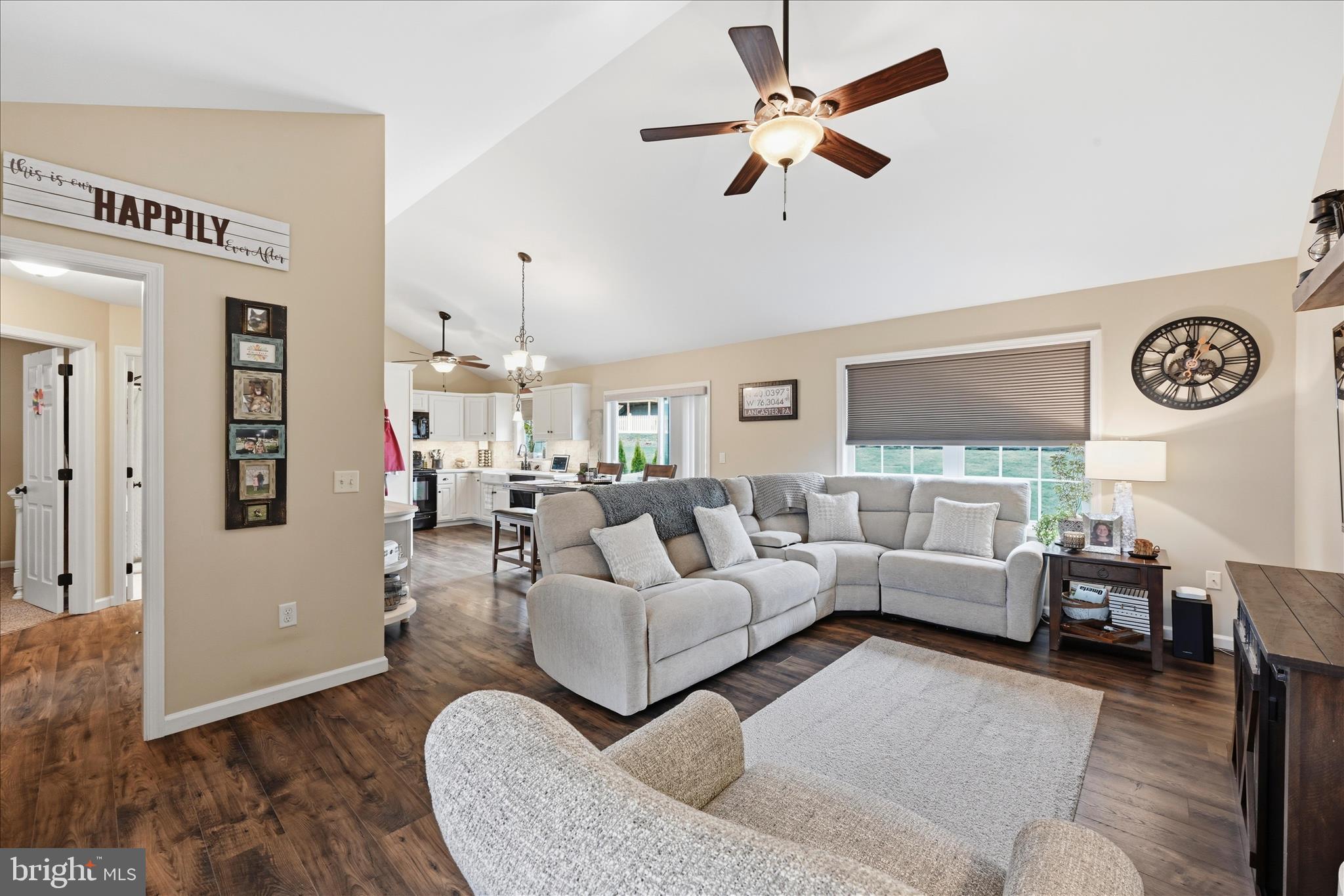 1363 Perry Drive Denver, PA 17517 - Photo 5 of 28 Living Room
