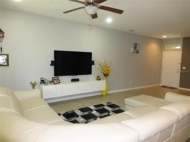 $2,700 | 10454 Whittington Court, Largo, FL 33771