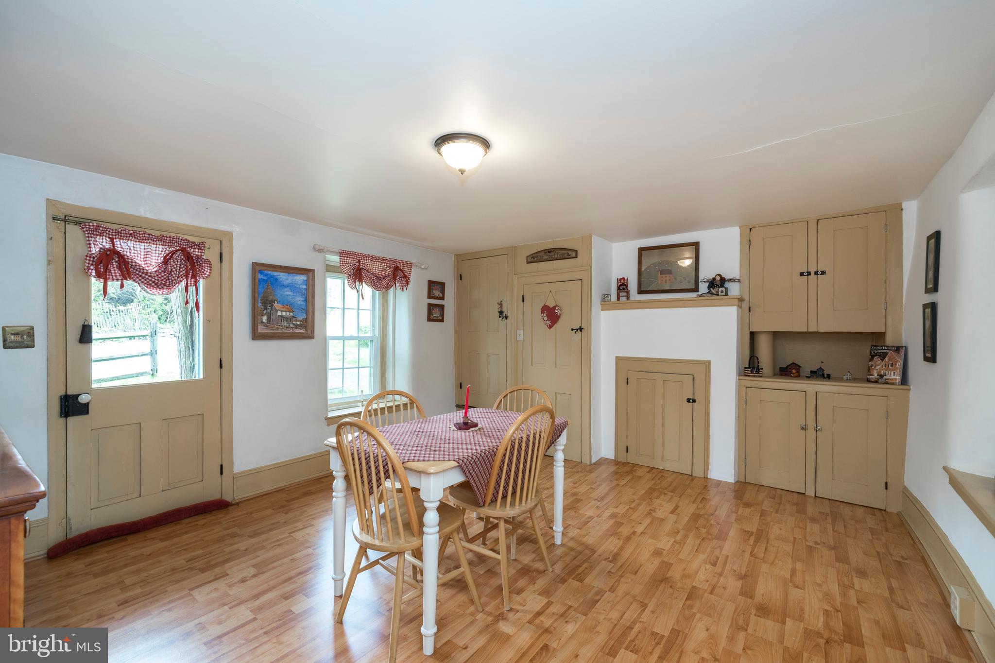 1026 Valleybrook Road Aston, PA 19014 - Photo 8 of 33 Built-ins and Deep Window Sills