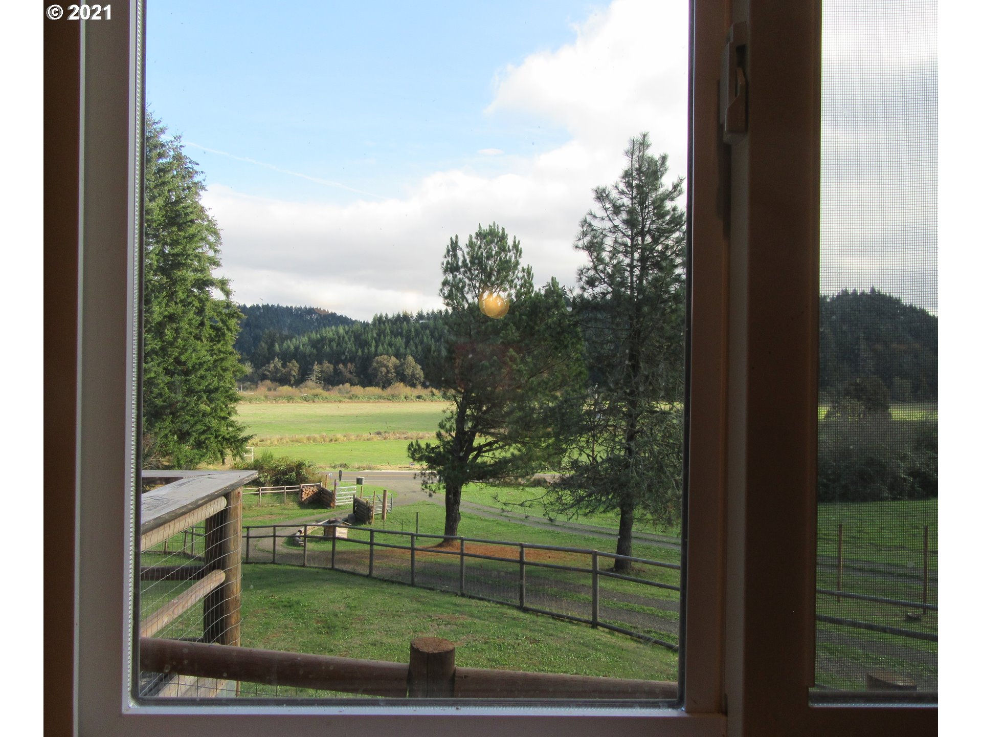 27657 Siuslaw Road Lorane, OR 97451 - Photo 9 of 18 Gallery Image 9