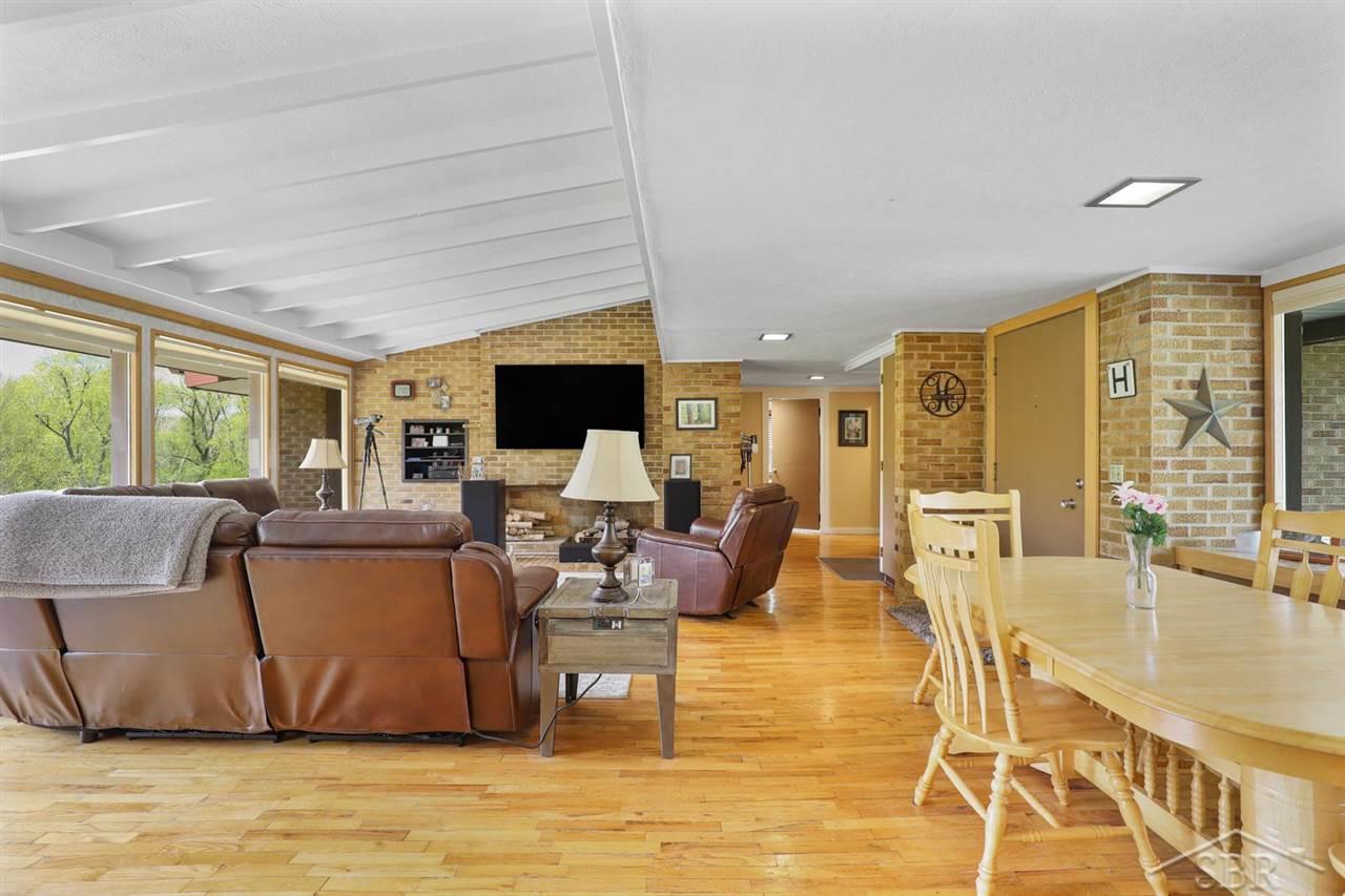8835 Midland Road Freeland, MI 48623 - Photo 15 of 76 50041696-14.JPG