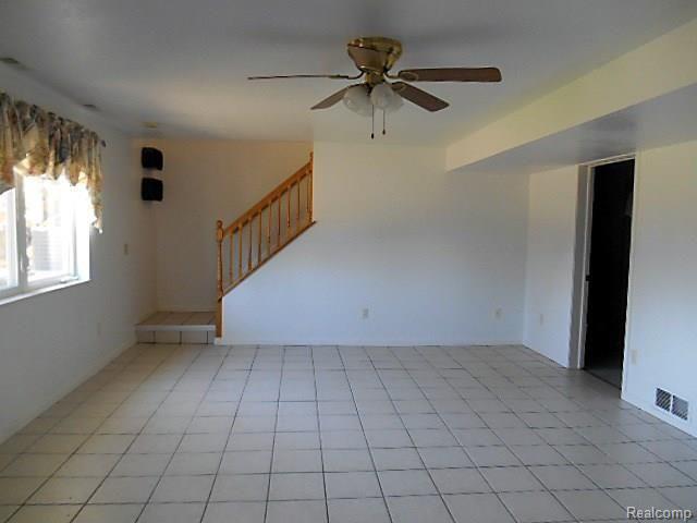 1353 North Maple Leaf Road Lapeer, MI 48446 - Photo 18 of 44 Family Rom.jpg