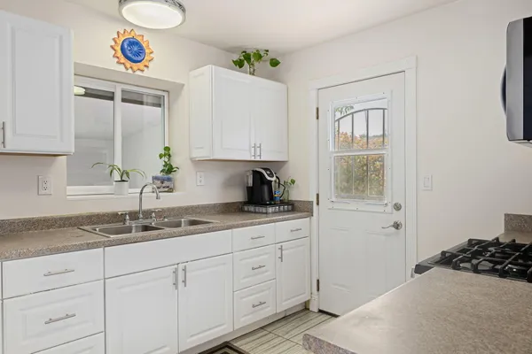 $2,399,000 | 10800 Calle Real, Goleta, CA 93117