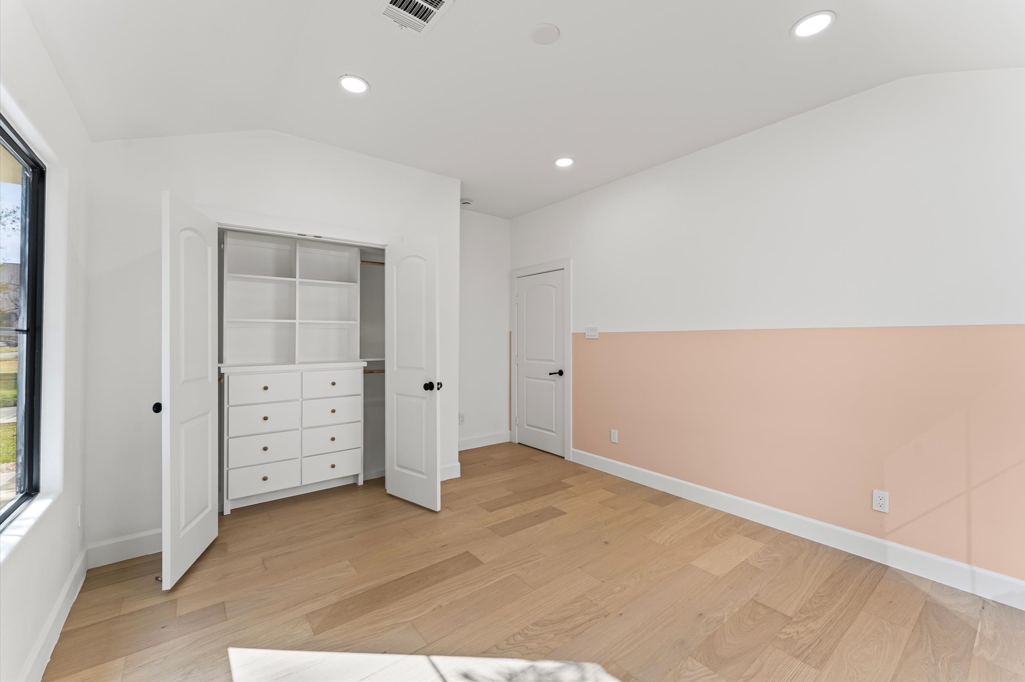 4010 Norfolk Street Houston, TX 77027 - Photo 22 of 29 Secondary Bedroom