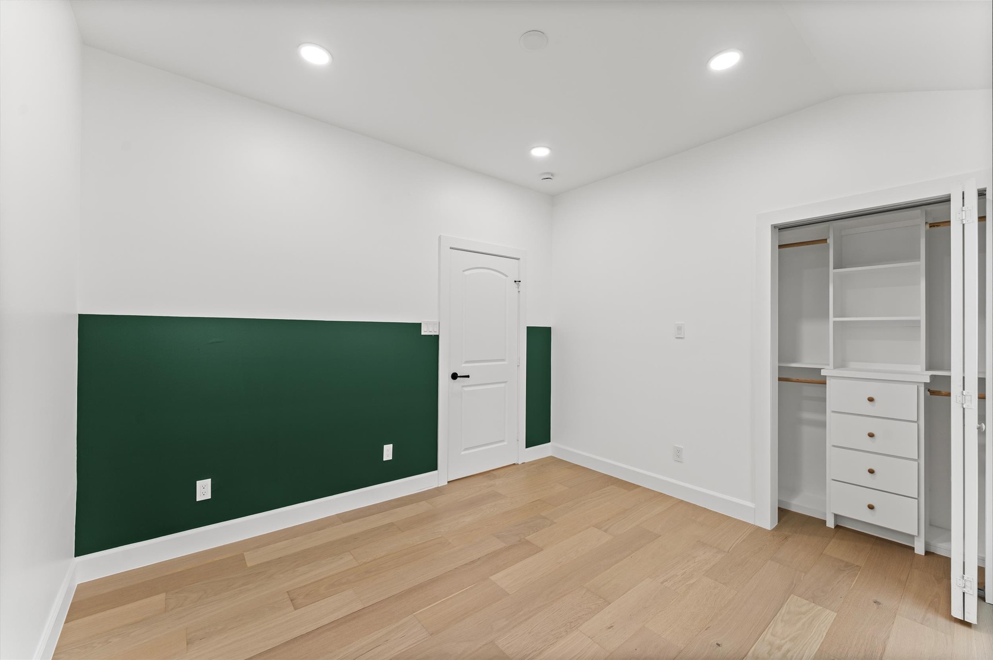 4010 Norfolk Street Houston, TX 77027 - Photo 25 of 29 Third Bedroom