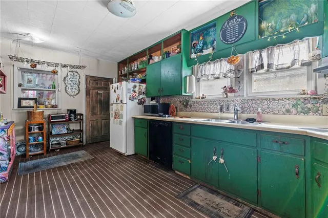 $135,000 | 301 West 13th Avenue, Emporia, KS 66801