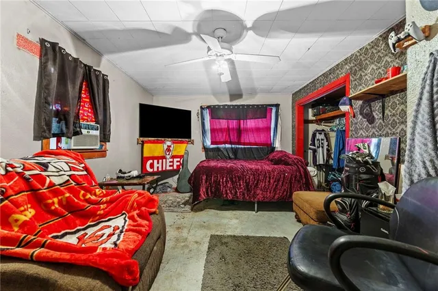 $135,000 | 301 West 13th Avenue, Emporia, KS 66801