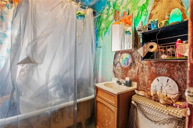 $135,000 | 301 West 13th Avenue, Emporia, KS 66801