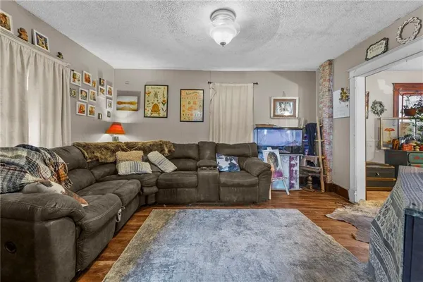 $125,000 | 301 West 13th Avenue, Emporia, KS 66801