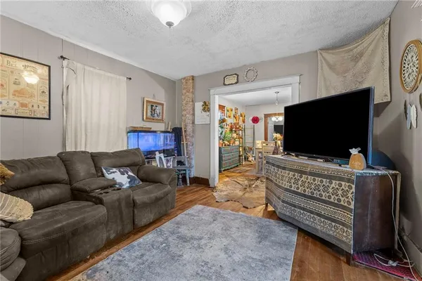 $125,000 | 301 West 13th Avenue, Emporia, KS 66801