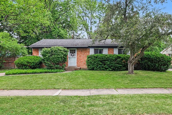 $400,000 | 624 Susan Drive, Ann Arbor, MI 48103