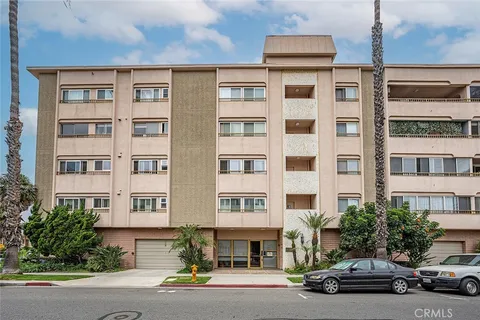 $700,000 | 1635 East Ocean Boulevard, Unit C4, Long Beach, CA 90802