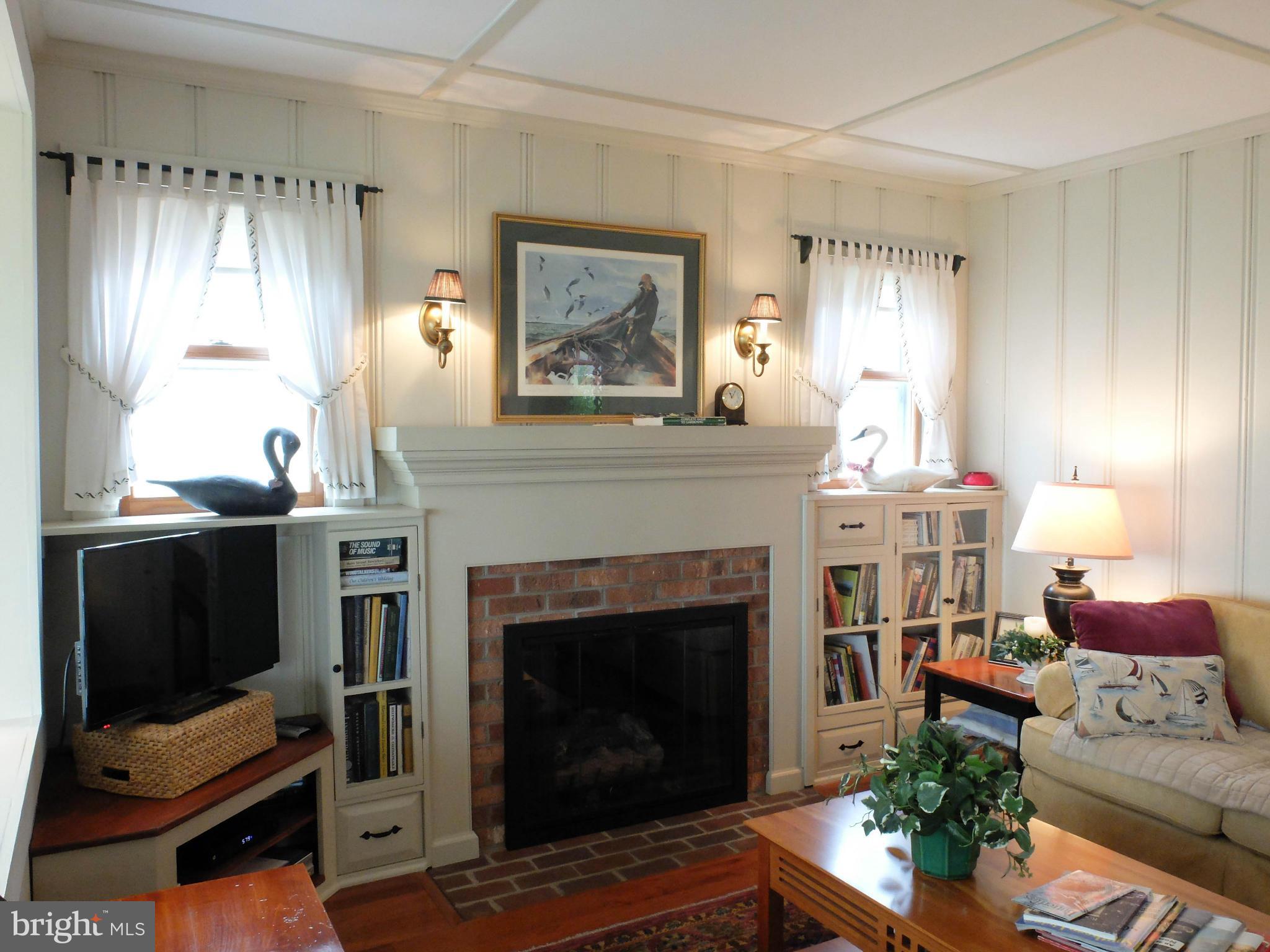 5830 Beach Road Rock Hall, MD 21661 - Photo 13 of 30 Living Room