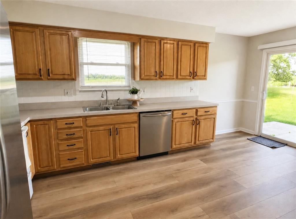 20701 Walker Road Spring Hill, KS 66083 - Photo 2 of 10