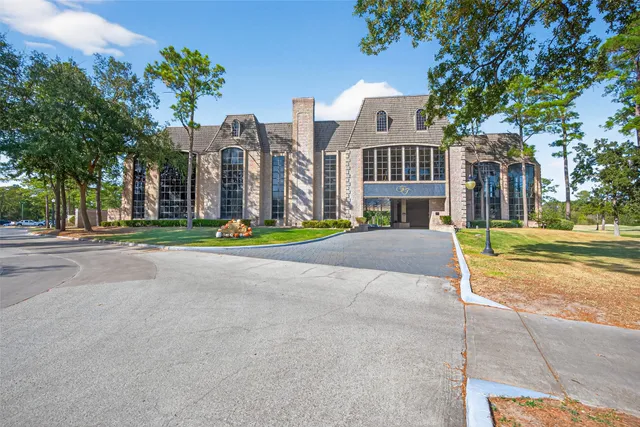 $1,325,000 | 16703 Southern Oaks Drive, Houston, TX 77068