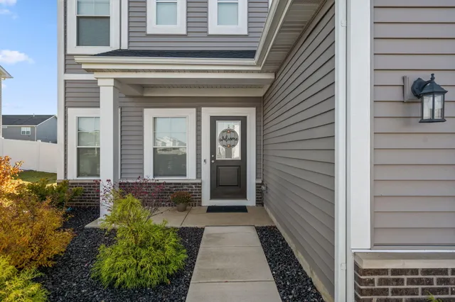 $444,900 | 206 Sweetbay Street, Valparaiso, IN 46385