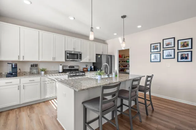 $444,900 | 206 Sweetbay Street, Valparaiso, IN 46385