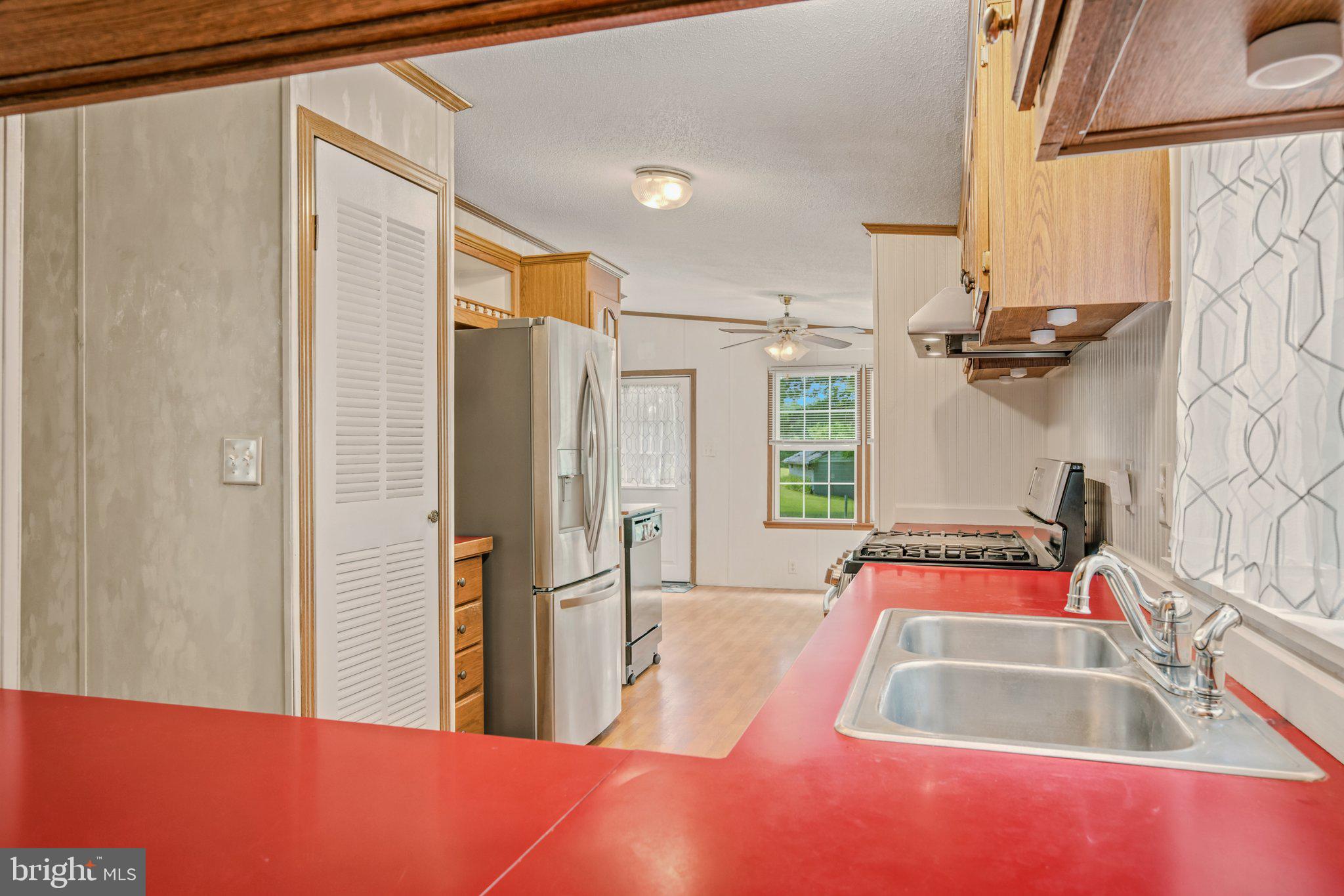 193 Co Rte 9/15 Berkeley Springs, WV 25411 - Photo 8 of 32 Kitchen