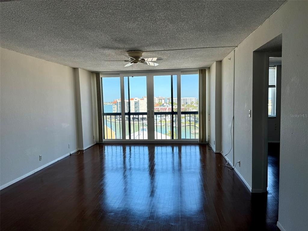 255 Dolphin Point, Unit 710 Clearwater Beach, FL 33767 - Photo 4 of 28