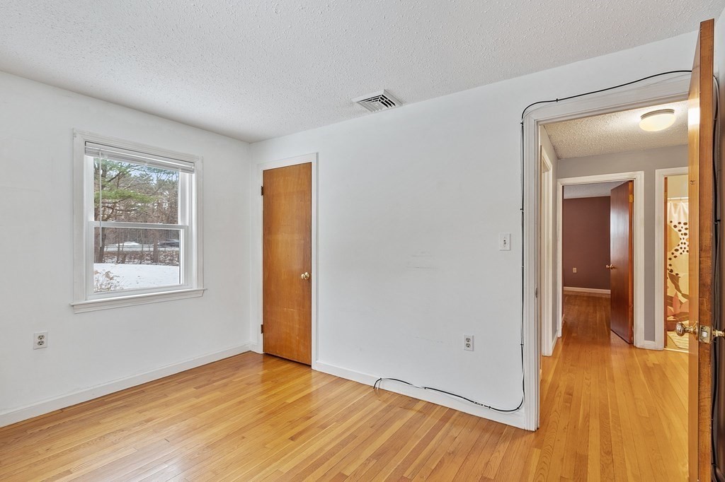 10 Lockwood Road Wilmington, MA 01887 - Photo 25 of 38 Gallery Image 25